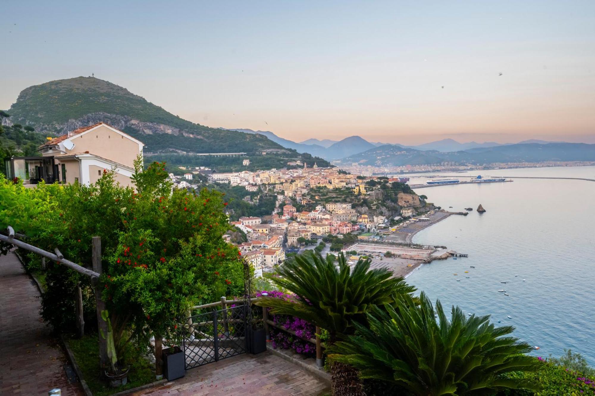 Kemi Luxury Suites Vietri Esterno foto